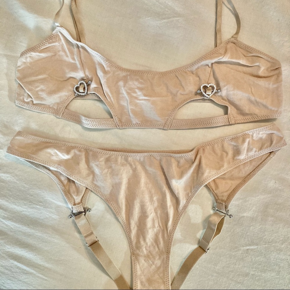 THE END LINGERIE DEADSTOCK SET